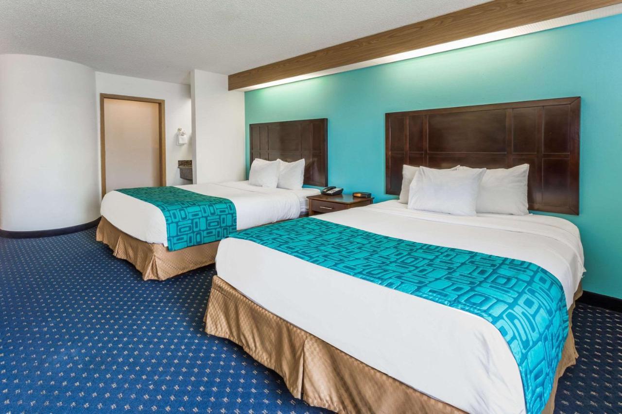 Howard Johnson By Wyndham Vancouver Hotel & Suites Bagian luar foto